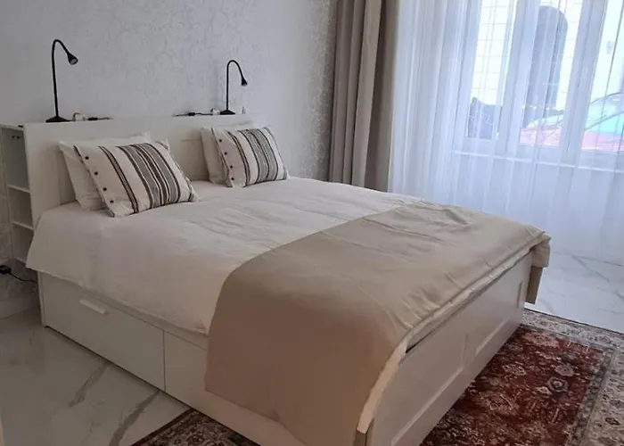 Schoenbrunn Apartment