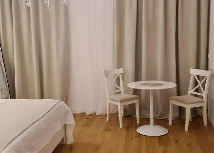 Schoenbrunn Apartment *